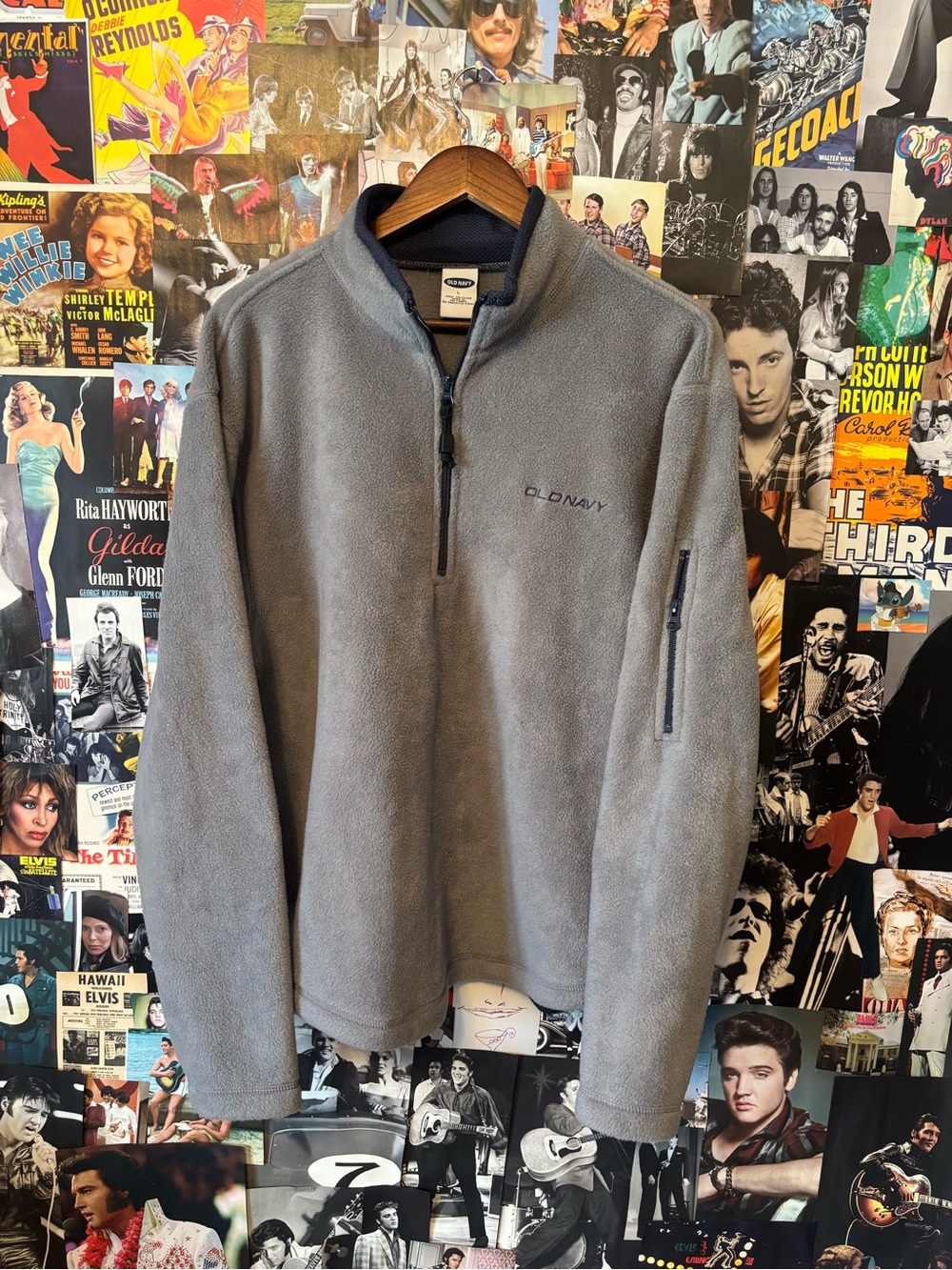 Old Navy Men's Light Gray Quarter-Zip Fleece Pullover